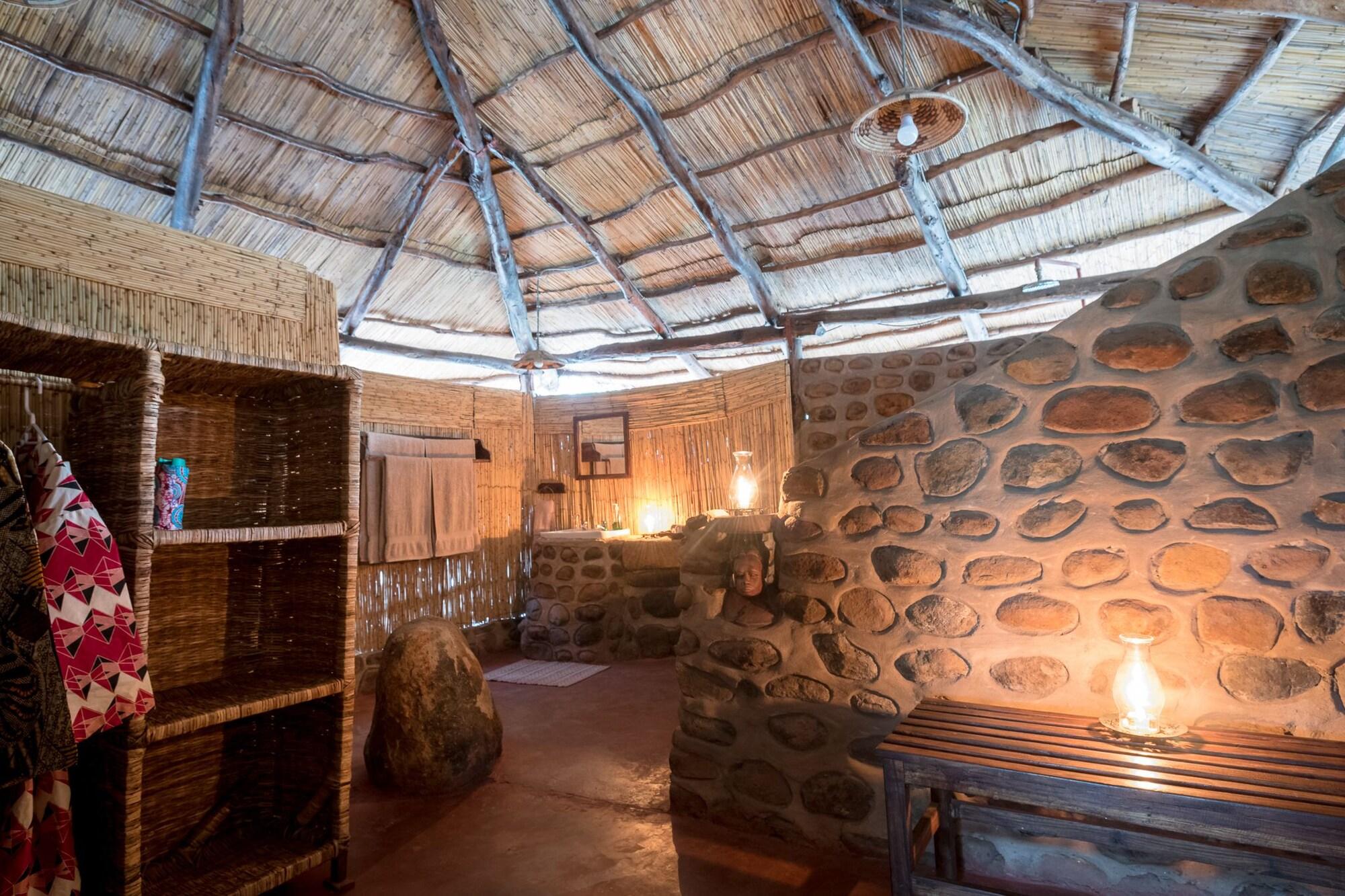 Taita Falcon Lodge Mukuni Extérieur photo