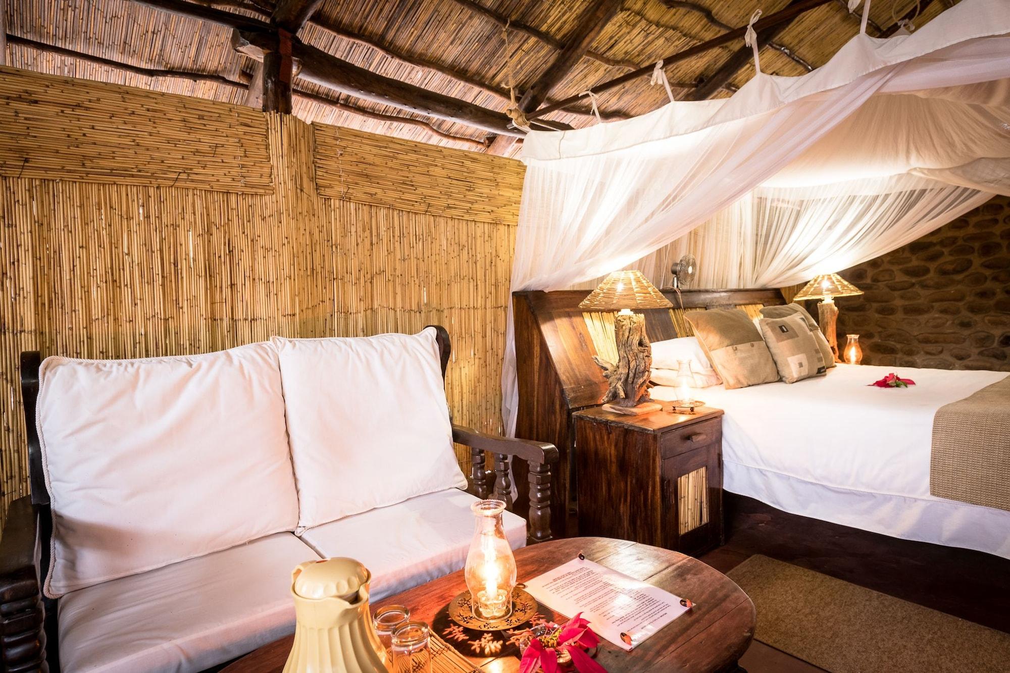 Taita Falcon Lodge Mukuni Extérieur photo