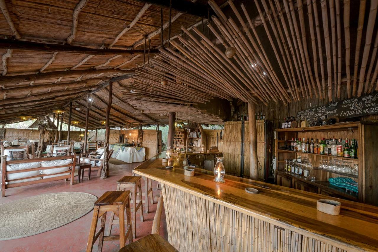 Taita Falcon Lodge Mukuni Extérieur photo